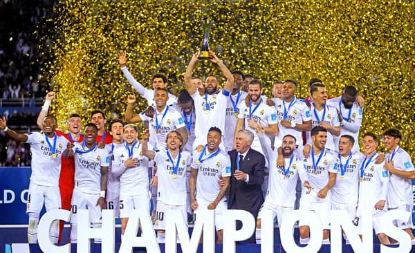 Hráči Realu Madrid sa tešia z prvej tohtoročnej trofeje.