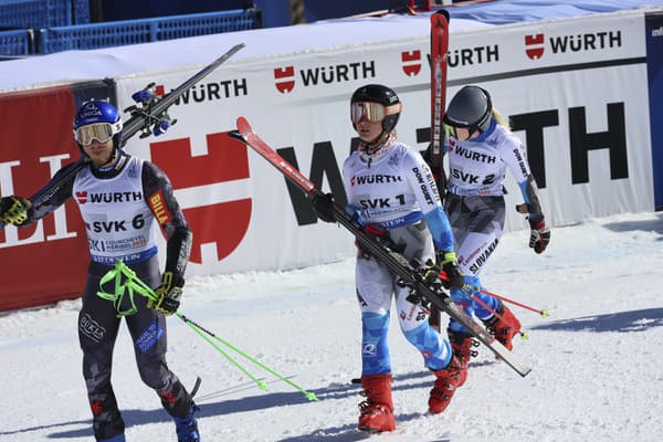 Zľava Slováci Adam Žampa, Petra Hromcová a Rebeka Jančová. 