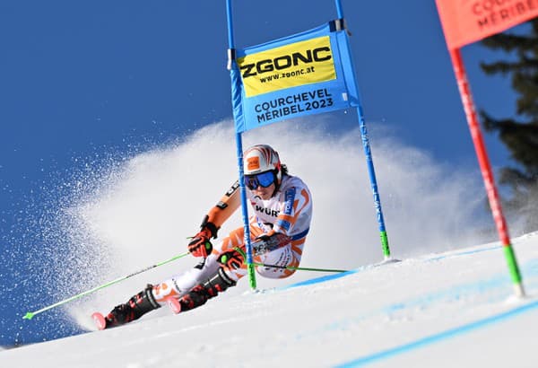 Na snímke slovenská lyžiarka Petra Vlhová na trati počas 1. kola obrovského slalomu na MS.