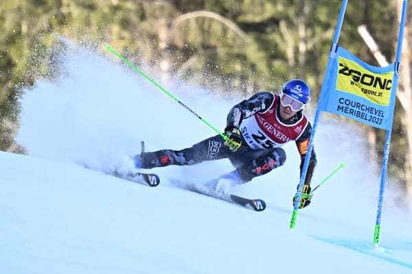 Slovenský lyžiar Adam Žampa počas 1. kola obrovského slalomu mužov na MS. 