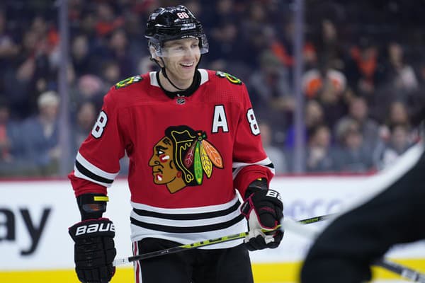 Americký hokejový útočník Patrick Kane po 16 rokoch skončil v Chicagu Blackhawks a zamieril do New Yorku Rangers. 