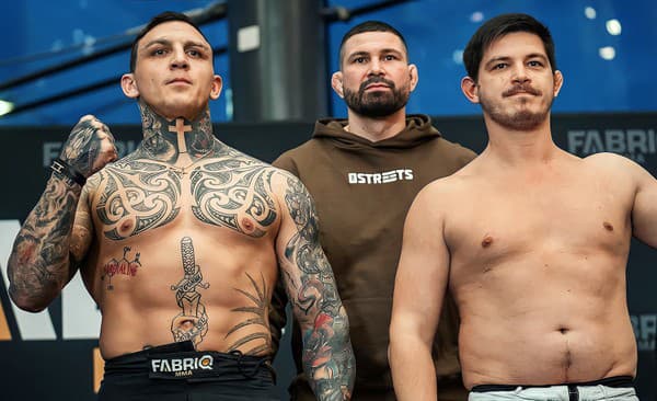 Zľava Gábor Boráros, riaditeľ Fabriq MMA Attila Végh a Kirill Medvedovsky, ktorý profesionálneho bojovníka príliš nepripomína.