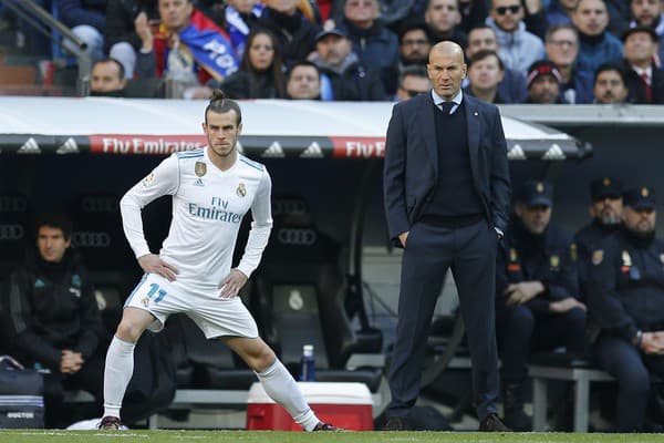 Francúz Zinedine Zidane by sa údajne po tretí raz mohol stať hlavným trénerom futbalistov španielskeho klubu Real Madrid. 