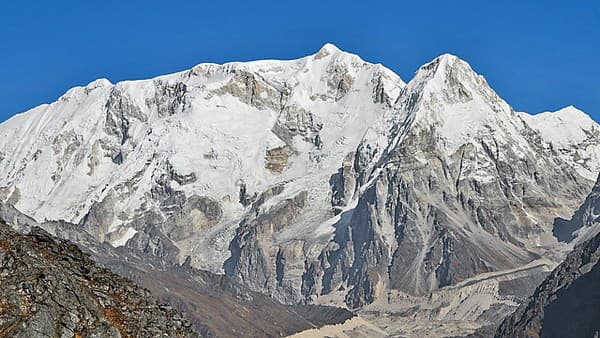 Hámor si trúfa na prvovýstup doposiaľ neprelezenou západnou stenou najjužnejšej sedemtisícovky sveta, ktorou je 7 394 m vysoký končiar  Kabru South na hraniciach Nepálu a indického Sikkimu. 