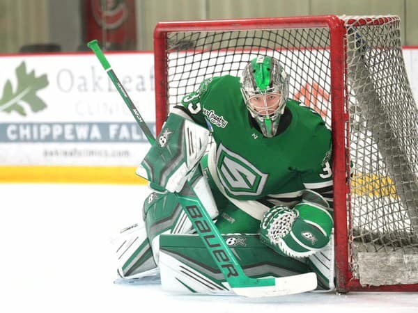 Slovenský brankár Adam Gajan v drese Chippewa Steel Hockey.