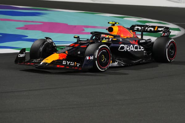 Sergio Perez zvíťazil na Veľkej cene Saudskej Arábie.
