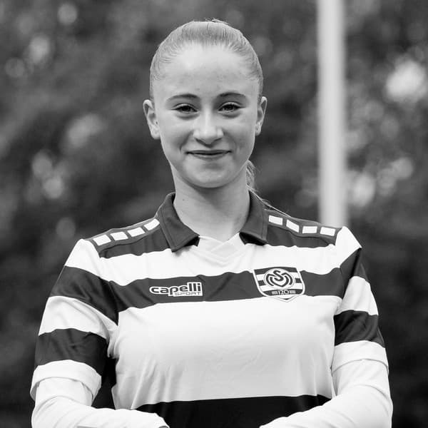 Charlotte Vellarová bola súčasťou nemeckého klubu MSV Duisburg.