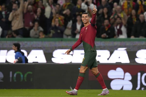 Cristiano Ronaldo sa stal celosvetovým rekordérom v počte štartov za národný tím.