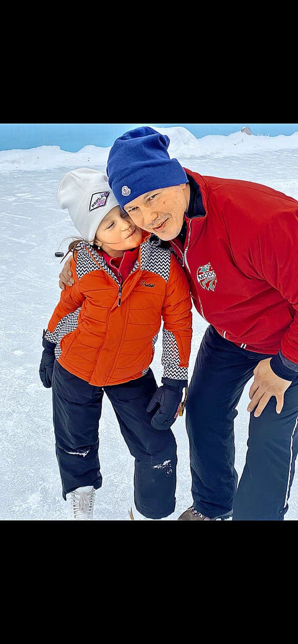 S OTCOM: Bývalý hokejista Nagy podporuje svoju dcérku.