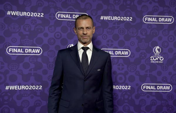 Slovinec Aleksander Čeferin pokračuje na poste prezidenta Európskej futbalovej únie (UEFA).