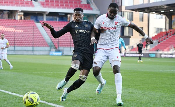 Semifinále Slovnaft Cup-u vo futbale FC Spartak Trnava - AS Trenčín