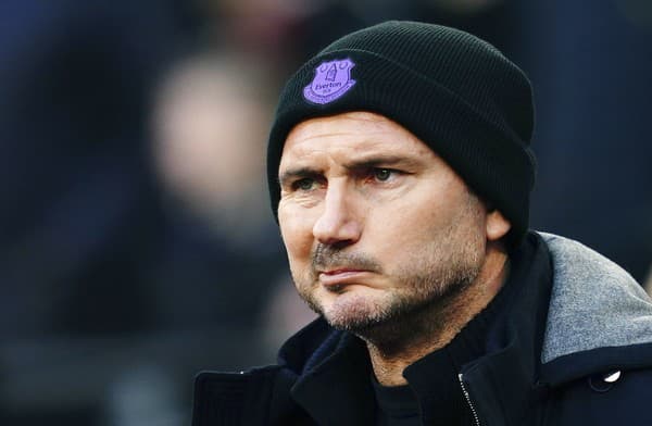 Frank Lampard sa vrátil na lavičku futbalistov Chelsea FC, kde bude pôsobiť do konca sezóny ako dočasný tréner.