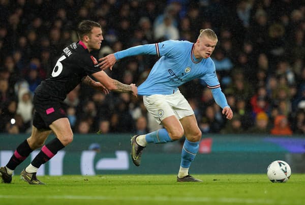 Erling Haaland hviezdi v Manchestri City.