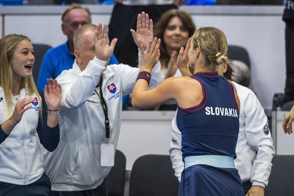 Anna Karolína Schmiedlová vybojovala pre Slovensko prvý bod.