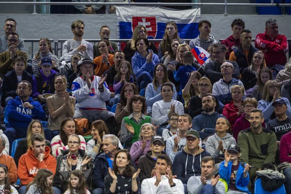 Anna Karolína Schmiedlová vybojovala pre Slovensko prvý bod.