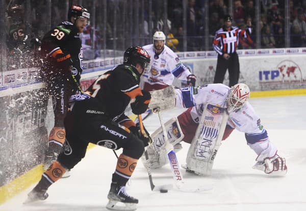 Momentka z 1. finále extraligy HC Košice - HKM Zvolen.