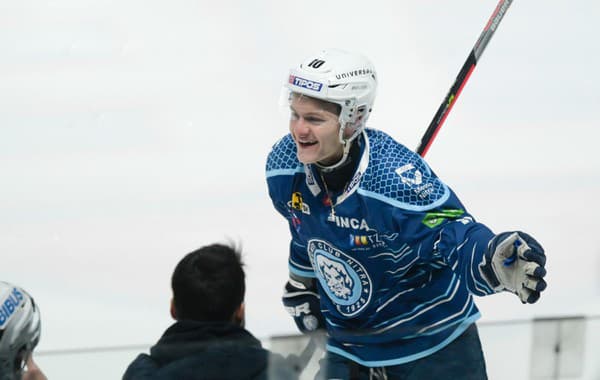 Adam Sýkora sa presunul do AHL po vypadnutí Nitry z play-off Tipos extraligy. Kde bude pôsobiť v novom ročníku je otázne.