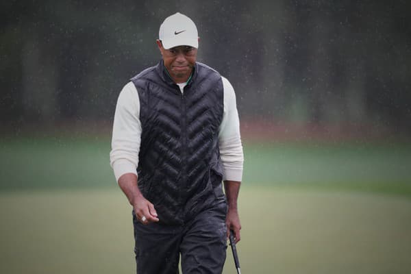 Hviezdny golfista Tiger Woods desať dní po odstúpení z Masters absolvoval operáciu členku.