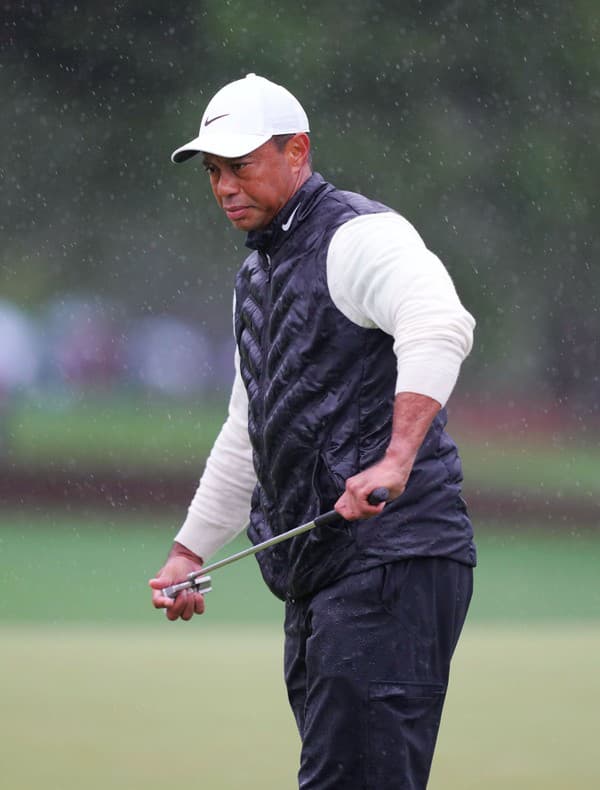 Hviezdny golfista Tiger Woods desať dní po odstúpení z Masters absolvoval operáciu členku.