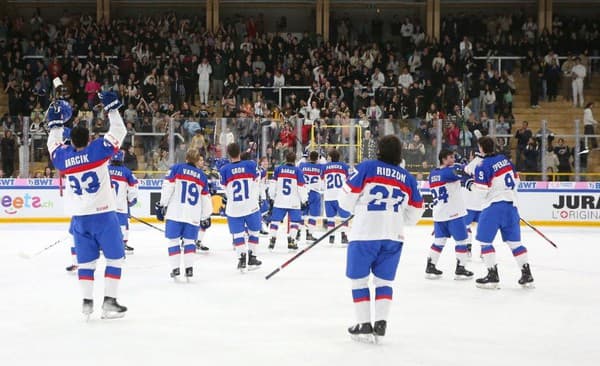 Slovenskí reprezentanti do 18 rokov sa v semifinále stretnú s rovesníkmi z USA.