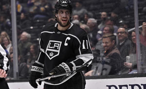 Slovinský útočník Anže Koptar v drese Los Angeles Kings.