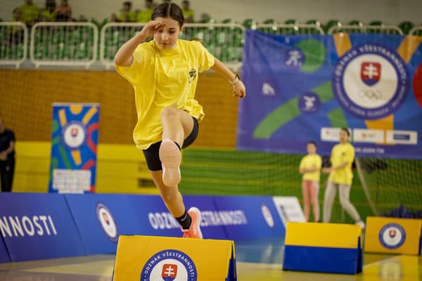 Nadácia Slovenského olympijského a športového výboru (SOŠV) opäť pomáha mladým športovcom do 18 rokov na ceste za splnením ich snov a prerozdelí medzi nich v rámci grantového programu Ukáž sa! tisíce eur. 