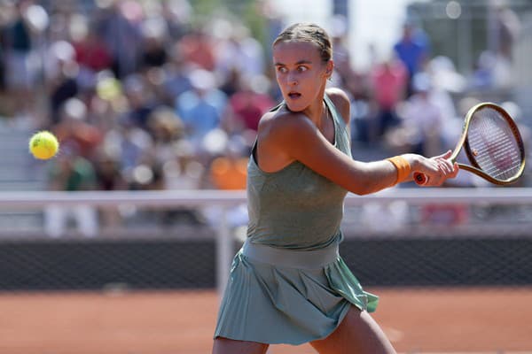 Slovenská tenistka Anna Karolína Schmiedlová postúpila na Roland Garros v dvojhre už do 3. kola.