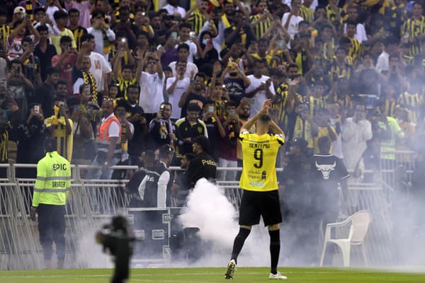 Karima Benzemu vítalo v Džidde 60-tisíc fanúšikov.