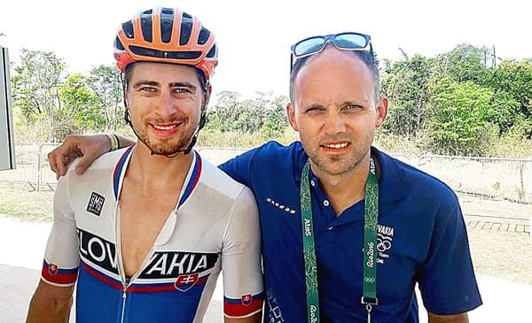 Peter Sagan s trénerom Petrom Zánickým.