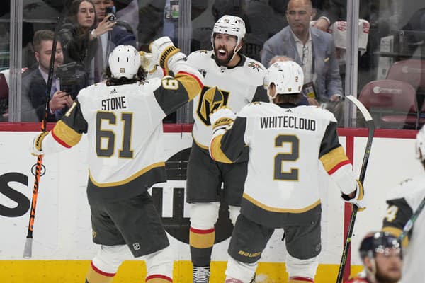 Radosť hráčov Vegas Golden Knights.