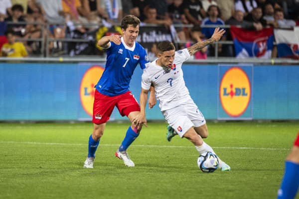 Na snímke zľava Simon Lüchinger (Lichtenštajnsko) a Tomáš Suslov (Slovensko).