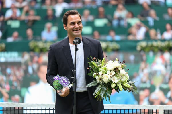 Bývalý švajčiarsky tenista a desaťnásobný šampión turnaja v Halle Roger Federer si prevzal cenu za celoživotný prínos.