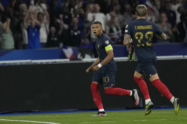 Kylian Mbappé v drese francúzskej reprezentácie.