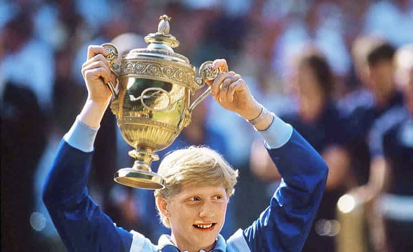 Boris Becker ovládol Wimbledon ako 17-ročný.