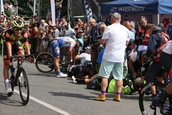 Peter Sagan v cieli nešťastne padol. 