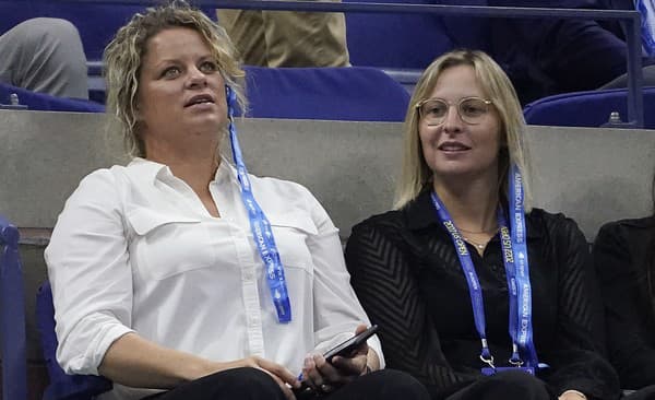 Podľa bývalej svetovej jednotky Kim Clijstersovej (vľavo) by sa mala ženská tenisová asociácia WTA a mužská ATP zjednotiť v jednu organizáciu.