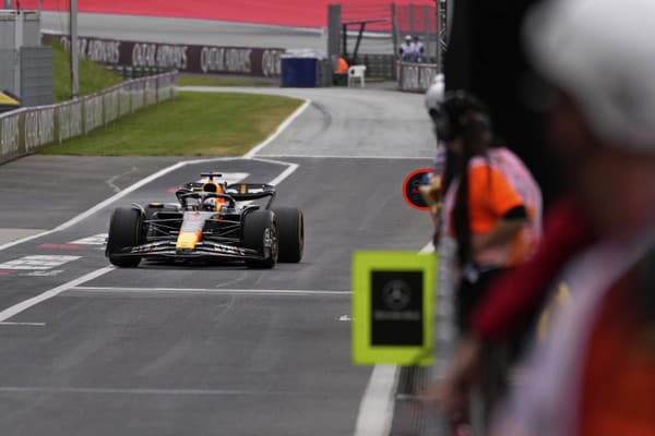 Holanďan Max Verstappen z tímu Red Bull zvíťazil na Veľkej cene Rakúska