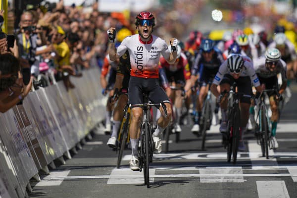 Víťaz druhej etapy 110. ročníka Tour de France Victor Lafay.