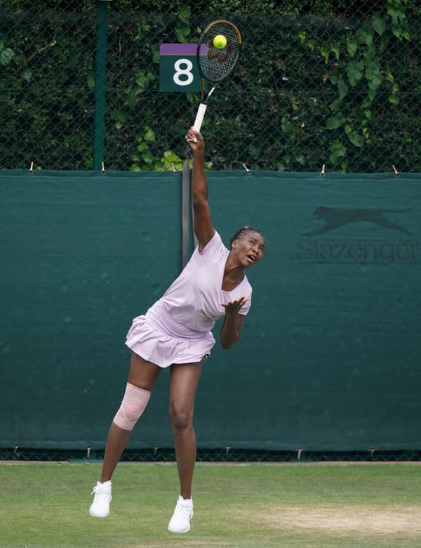 Venus Williamsová počas tréningu pred štartom Wimbledonu.