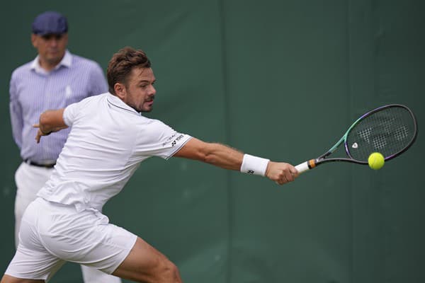 Trojnásobný grandslamový šampión Stan Wawrinka vyradil turnajovú dvadsaťdeviatku Argentínčana Tomasa Martina Etcheverryho.