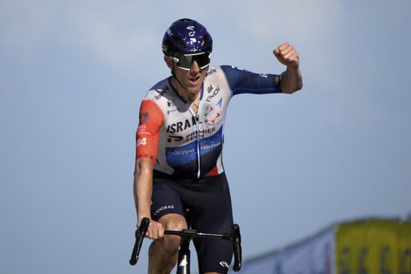 Kanadský cyklista Michael Woods triumfoval v nedeľnej deviatej etape Tour de France.