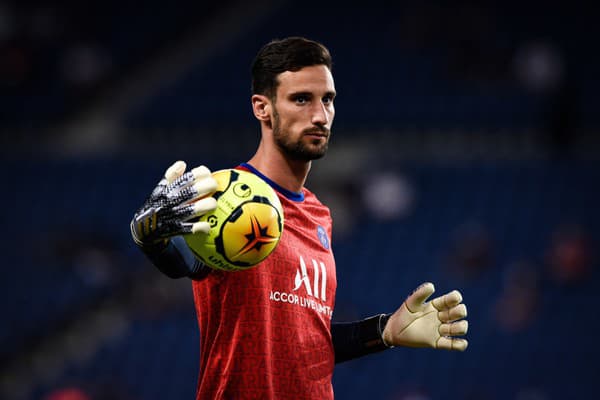 Brankár PSG Sergio Rico.