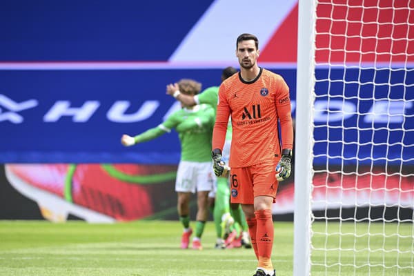 Brankár PSG Sergio Rico.