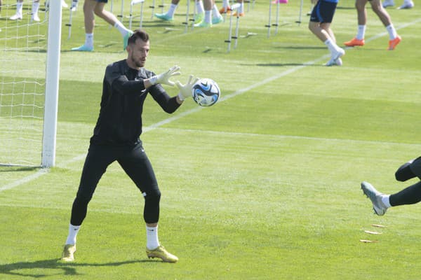 Dúbravka odchytal za Newcastle vlani len dva ligové zápasy, no v slovenskej reprezentácii je veľkou oporou.