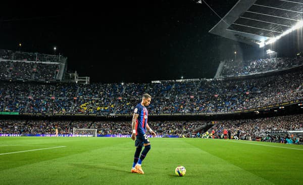 Camp Nou by mal byť podľa plánov hotový v novembri 2024. 