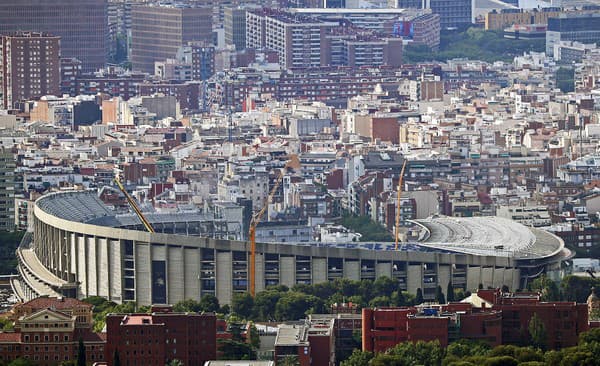 Barcelonský Nou Camp je v prestavbe.