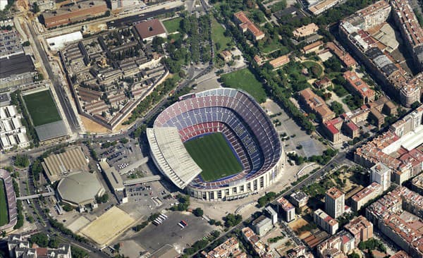 Barcelonský Nou Camp je v prestavbe.