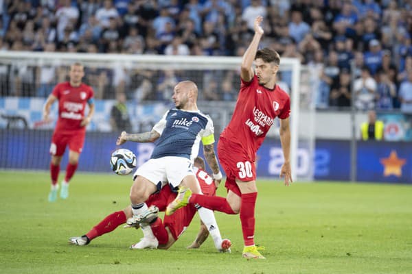 Slovan sa v prvom súťažnom zápase sezóny 2023/2024 trápil s futbalovým trpaslíkom.