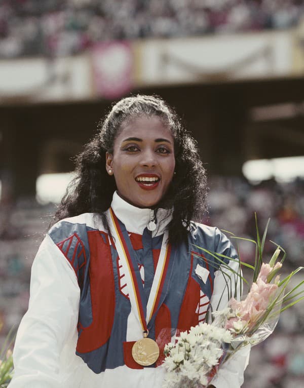 Prešlo 35 rokov od chvíle, keď vtedy 28-ročná americká šprintérka Florence Griffithová-Joynerová zabehla dodnes platný svetový rekord v behu na 100 m - 10,49 s.