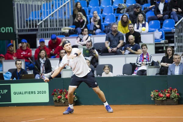 Slovenský tenista Jozef Kovalík vypadol v druhom kole antukového turnaja ATP vo švédskom Bastade.